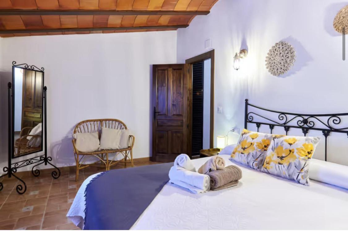 Alojamiento Turistico Loma Alta Cambil Ngoại thất bức ảnh